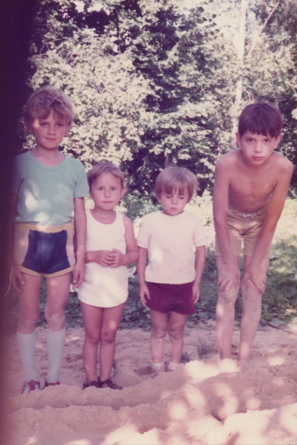 1982  Krzysiek, Sylwia, Andrzej i Jozio